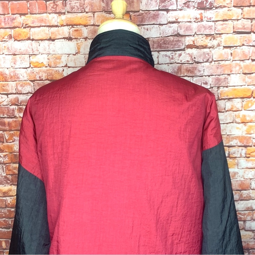 Vintage Y2K Casa Lapostolle Burgundy and Black Button Down Windbreaker - Picture 10 of 13